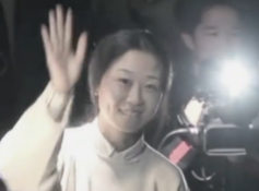 服裝設(shè)計師馬可將<em>中國</em>手工藝帶到國際舞臺，成為首位登上巴黎高定<em>時裝周</em>的<em>中國</em>設(shè)計師