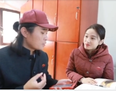 旅游博主親身體驗(yàn)講解員