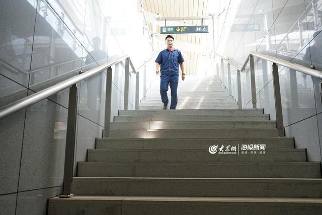城市軌道交通機電技術專業《最美青島人｜地鐵門梯檢修工王建：超40℃環境下工作服像泡在水里》課程思政課堂教學案例