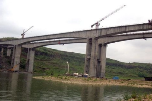 梁橋—<em>以</em>受彎<em>為主</em>的主梁作為承重構件的橋梁