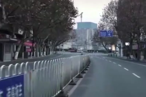 不顧數十萬的虧損，飯店老板堅持為醫護送愛心餐