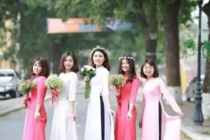 <em>帶你</em><em>了解</em>越南<em>服飾</em>