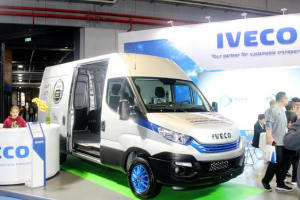 依維柯房車售后被投訴：10天內(nèi)6次維修還遭強拆，車主要求道歉