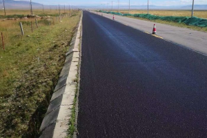 <em>瀝青路面</em>的泛油<em>該</em>如何維修？