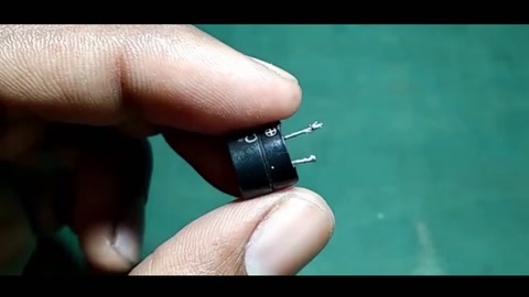 網友用電子零件發明高溫<em>觸發器</em>，被火焰一燒能觸發聲音提醒