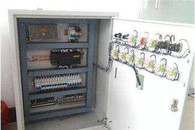 <em>低壓電器</em>柜