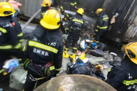 <em>江西</em>境內<em>一</em><em>快遞</em>車起火