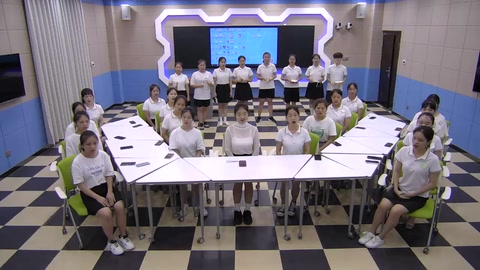 學(xué)生<em>課堂</em><em>表演</em>壯族民歌《放雁》