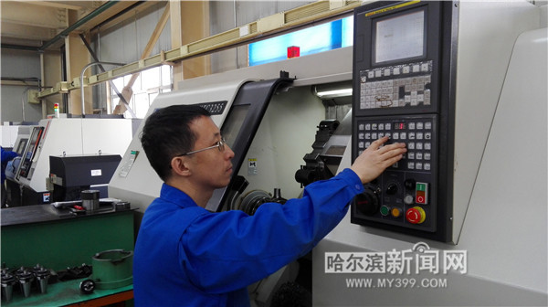 數控車工<em>陶</em><em>巍</em>琳：自主設計打破進口依賴