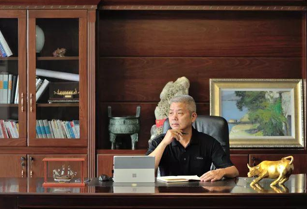 浙江方正電機股份有限公司董事長張敏榮獲“麗水市發展貢獻杰出人物”