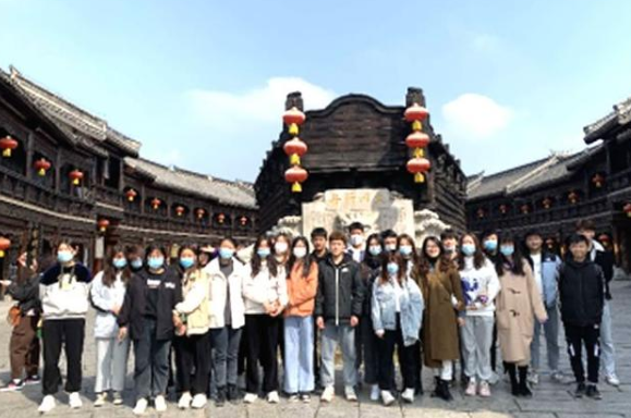 棗莊職業學院<em>旅游</em><em>管理</em>系積極組織<em>開展</em>現場實景教學<em>活動</em>