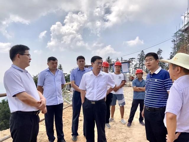市委書記王一鷗來岳陽縣調研大云山<em>旅游</em>開發工作