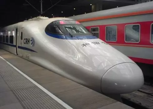 動車組頭部的流線型設計