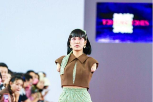 自信的人最美！四川90后斷臂女孩登上深圳時裝周T臺走秀