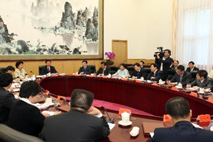 習(xí)近平出席青年科技創(chuàng)新<em>創(chuàng)業(yè)</em>人才座談會(huì)并講話