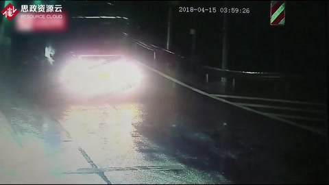<em>男子</em>送臨產妻子就醫闖紅燈與貨車相撞胎兒死亡