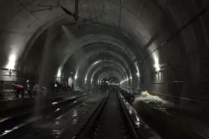 中國鐵路總公司關于滬昆高鐵<em>貴州</em>段 質量問題處理情況的<em>通報</em>６