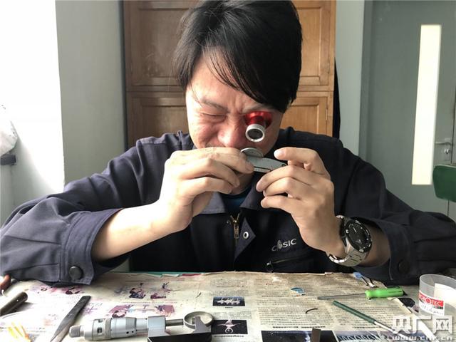 授課圖片—航天研磨師葉輝：誤差0.05微米 比<em>智能</em>機器<em>精準</em>10倍