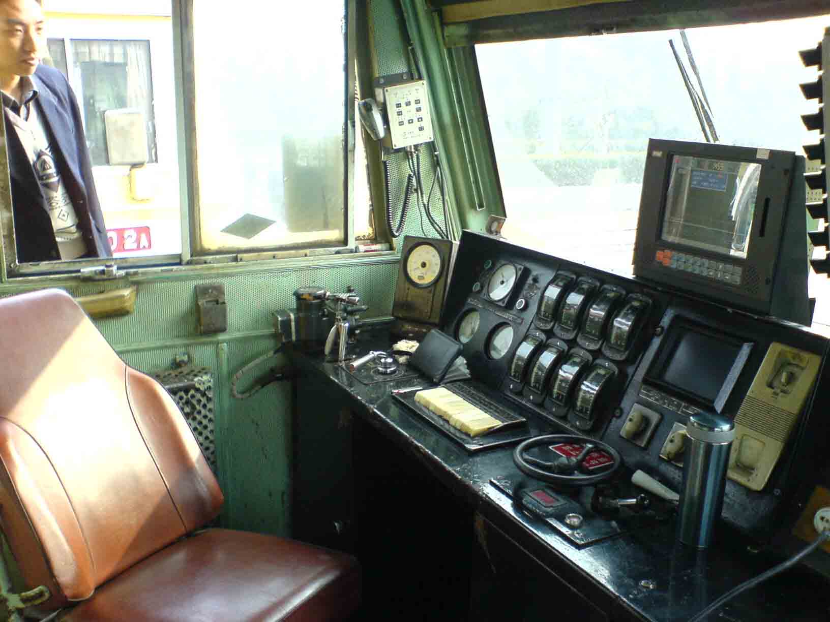 <em>授課</em><em>圖片</em>—SS4機車<em>司機</em>室