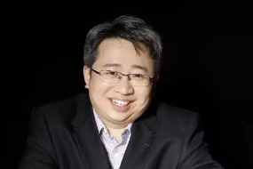 韓都衣舍電子商務<em>集團</em>股份有限公司<em>董事長</em>—趙迎光