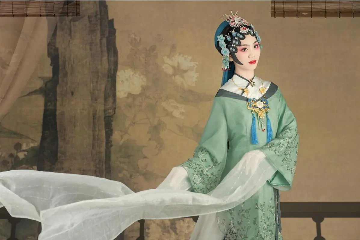 <em>戲曲</em><em>表演</em><em>專業</em>：《<em>身段</em>（四）》<em>課程</em><em>思</em><em>政</em><em>案例</em>