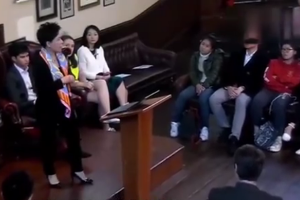 鄧亞萍<em>劍橋</em>大學英文演講：我如何從不識26個英文字母到<em>劍橋</em>博士