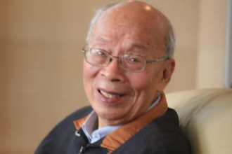 吳家麟—撰寫<em>的</em>《<em>憲法</em>基本知識》是新中國第一本宣傳<em>憲法</em><em>的</em>著作