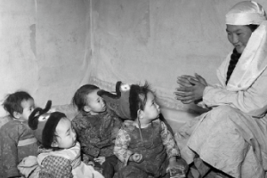 <em>三千</em><em>孤兒</em>入<em>內蒙</em>—國家<em>的</em>孩子3