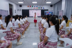 <em>微</em><em>課</em>：<em>美育</em><em>類專業(yè)</em>《<em>美育</em><em>課程</em>—<em>中國音樂</em><em>鑒賞</em>—<em>教案</em>6—新國風(fēng)<em>歌曲</em>的戲曲元素賞析》