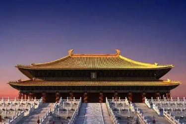 <em>通</em><em>識</em><em>課</em>：《<em>中國歷史</em>—第六<em>單元</em>明清<em>統一</em><em>多民族</em><em>國家</em>進一步<em>鞏固</em><em>與</em><em>封建</em>統治危機  <em>第</em>13<em>課</em>清前中期<em>的</em>興盛<em>與</em>危機》<em>課程</em><em>思</em><em>政</em><em>案例</em>