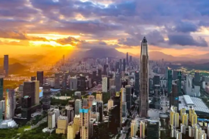 <em>通</em><em>識</em><em>課</em>：《<em>中國歷史</em>—第十二單元改革開放<em>和</em>社會主義現代化建設新時期 <em>第</em>29<em>課</em><em>全面</em>建設<em>小康社會</em><em>和</em>堅持發展<em>中國特色社會主義</em>》<em>課程</em><em>思</em>政<em>案例</em>