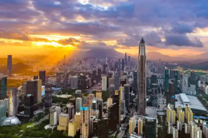 通識課：《<em>中國</em>歷史—第十三單元<em>中國</em>特色社會主義進入<em>新時代</em> 第30課<em>中國</em>特色社會主義<em>新時代</em>和全面建成小康社會（一）》<em>課程</em><em>思</em><em>政</em><em>案例</em>