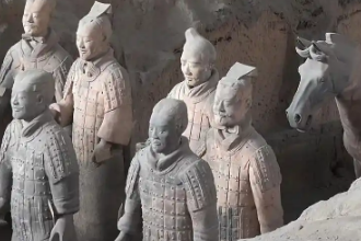 <em>通</em><em>識(shí)</em><em>課</em>：《<em>中國(guó)</em>歷史—第23<em>課</em> 全民族抗戰(zhàn)與<em>抗日戰(zhàn)爭(zhēng)</em><em>的</em><em>勝利</em>》<em>課程</em><em>思</em><em>政</em><em>課堂教學(xué)</em><em>設(shè)計(jì)</em>